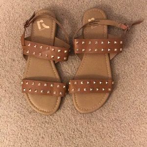 sandals size 8.5